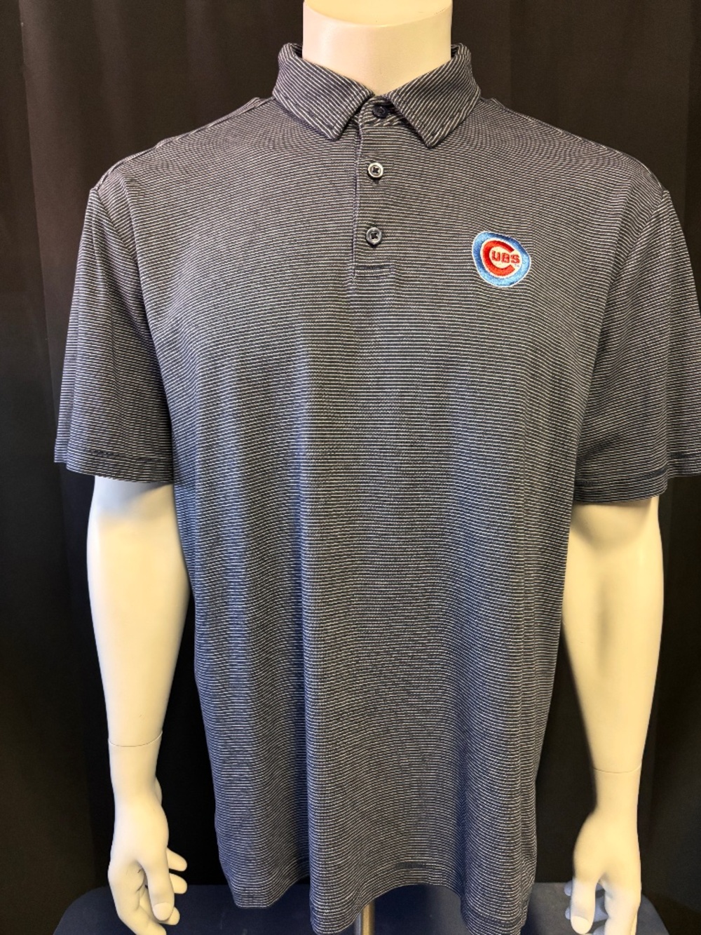 Nice mens XL Tommy Bahama cotton polo with Chicago Cubs logo
